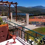 Zoi Luxurious Seaview Retreat Apartamento