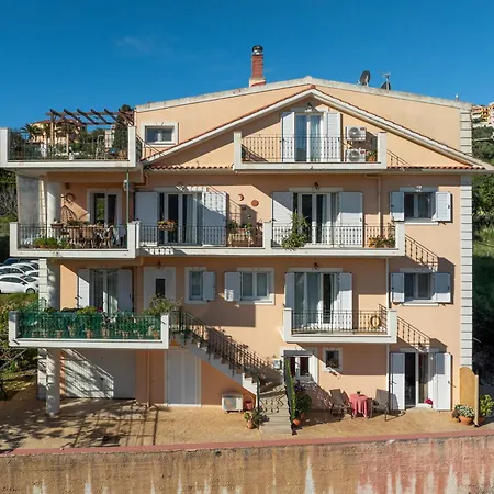 Zoi Luxurious Seaview Retreat 아파트 아르고스톨리온